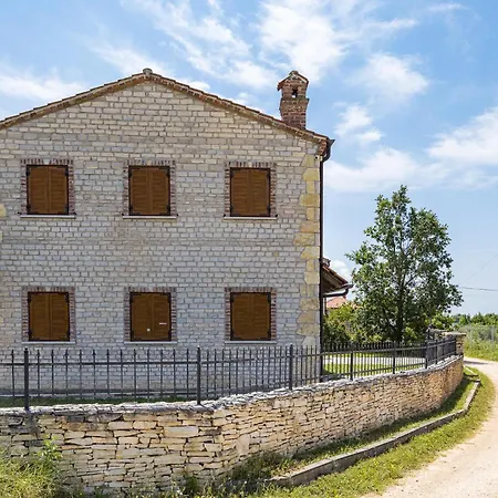 Holiday home Gorgeous In With Wifi *
