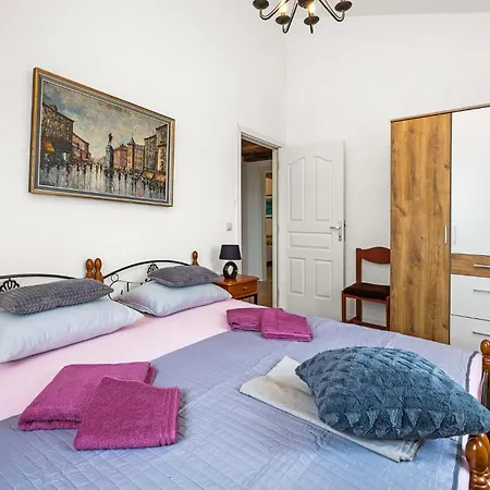 Holiday home Gorgeous In With Wifi *
